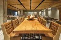 Movich Buro 51 - พร้อมอาหารเช้า