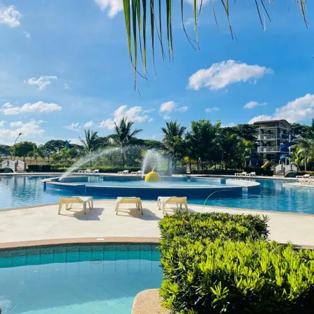 Aquamira Hotel & Resort