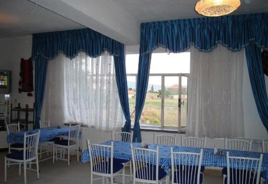 아카르 호텔 이라라