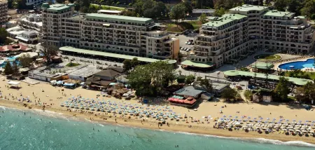 Golden Sands Rentals Отели в г. Голден-Сэндс