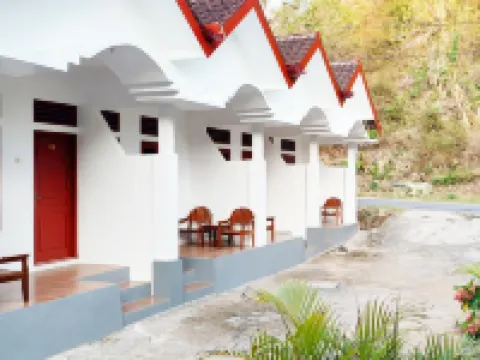 Sarwi Endah Beach Cottage Hoteles en Tepus
