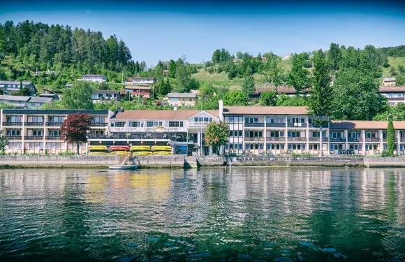 斯特蘭德峽灣酒店