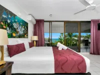 Roydon Beachfront Apartments Hotels in Trinity Beach