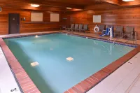 Hampton Inn Portland East - Pools