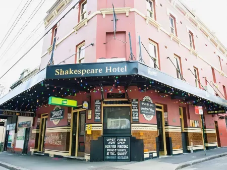 Shakespeare Hotel Отели в г. Surry Hills