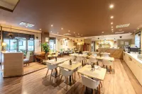 Neo Hotel - breakfast