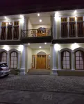 Bluefire Homestay Syariah - parking