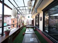 Bed and Pillow Hostel โรงแรมใกล้ศาลเจ้าแห่งพระพิฆเนศมารุ