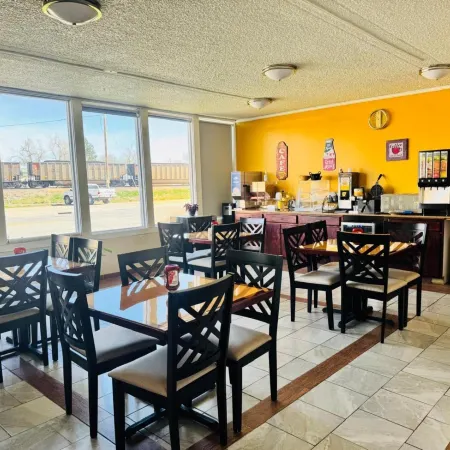 Alamo Inn & Suites