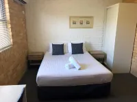 Hanbury Lodge - 2-Star