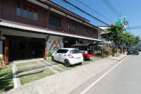 Medio de Pai - parking