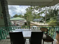 Charlina Inn Panglao - Posadas