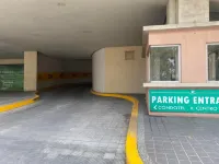 Santorini Hotel - Parking