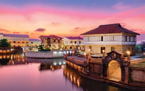 Las Casas Filipinas de Acuzar - Family