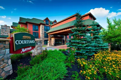 Courtyard Lake Placid