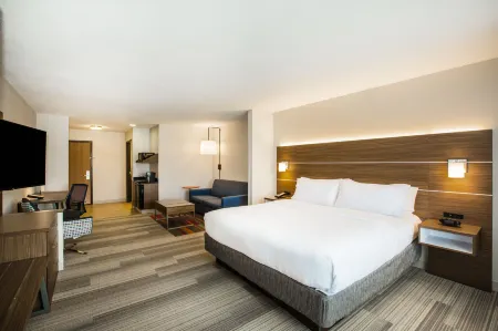 Holiday Inn Express & Suites BELLEVUE (OMAHA AREA) by IHG