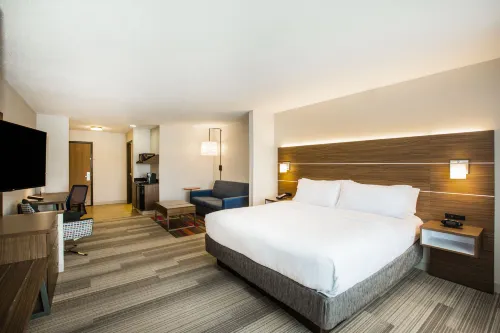 Holiday Inn Express & Suites BELLEVUE (OMAHA AREA) by IHG Hotels in Sarpy County