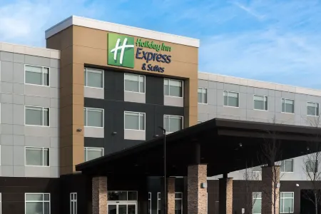 Holiday Inn Express & Suites West Edmonton-Mall Area Отели в г. Эдмонтон