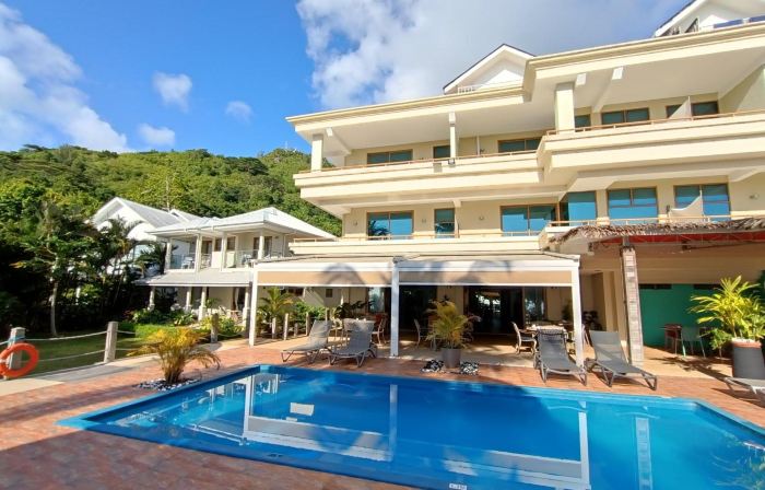 Crown Beach Hotel Seychelles