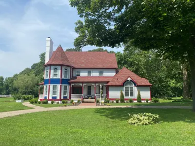 Apple Crest Inn