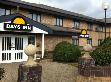 Days Inn by Wyndham Abington M74