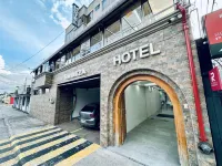 Hotel Internacional Tiwintza Hotel in zona The English Library