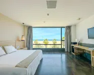 エル コソ マルバロサ海岸周辺のホテル