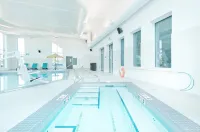 Hyatt Place Kelowna - Pools