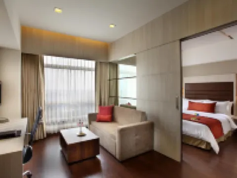 Mahagun Sarovar Portico Suites Hotels in Ghaziabad