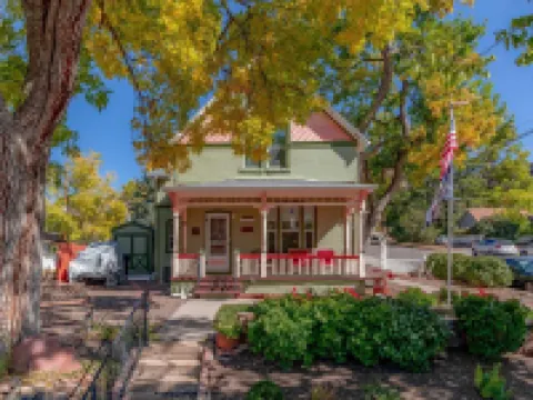 絲綢針包酒店 戈爾登酒店