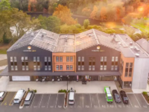 Hidden Lake Hotel & Apartments Hotels in Cambridge