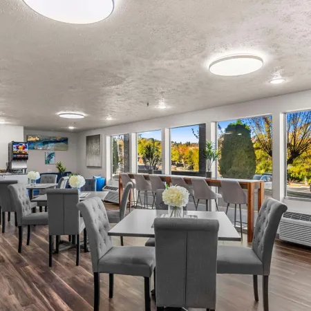 Clarion Pointe Wenatchee