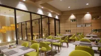 布湍水門飯店 - 早餐
