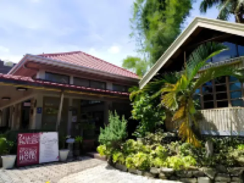 Zillion Pavilion Family & Business Hotel リパのホテル