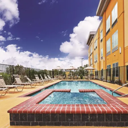 La Quinta Inn & Suites by Wyndham Jourdanton - Pleasanton