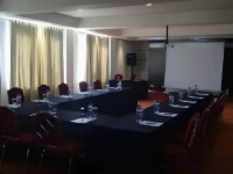 Hotel Neo+ Green Savana Sentul City Hotels in Babakan Madang