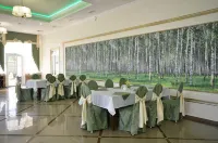 Izumrud Hotels in Mostovsky District