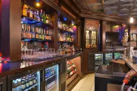 Ramada Plaza by Wyndham Sheridan Hotel & Convention Center - bar