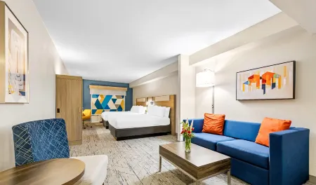 Holiday Inn Express & Suites Sylva - Western Carolina Area Отели в г. Каллоухе