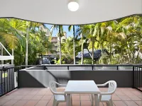 Blue Waters Apartments Hotels in Labrador