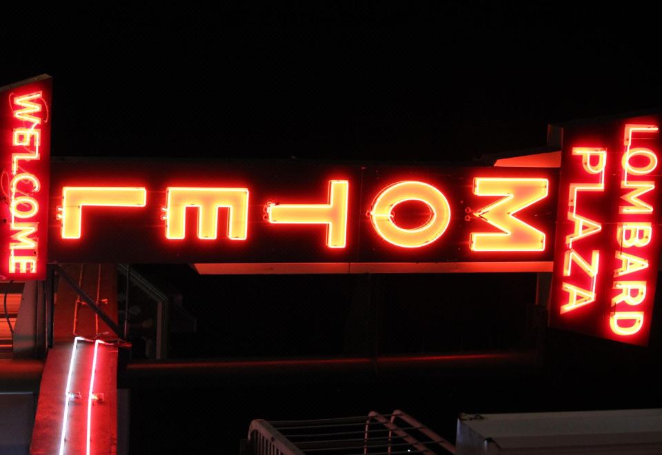 3. 롬바드르 플라자..