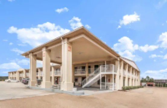 Super 8 by Wyndham Brookhaven Hotel di 