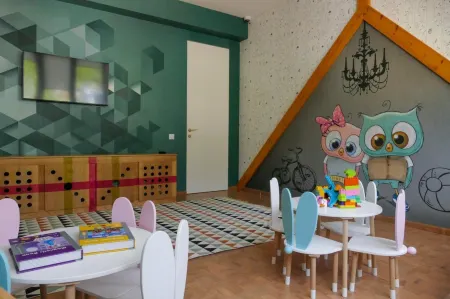 Boutique Hotel Apsuana Rose Отели рядом с достопримечательностью «Гагрский аквапарк»