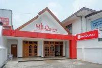 RedDoorz Near Kawasan Simpang Lima Area Hotell i Wonodri