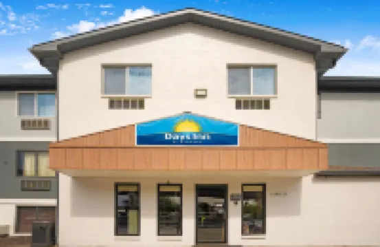Days Inn by Wyndham Omaha NE