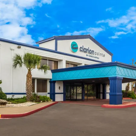 Clarion Pointe Lake Jackson - Clute