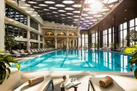 Kings' Valley Medical & Spa Hotel - Pools