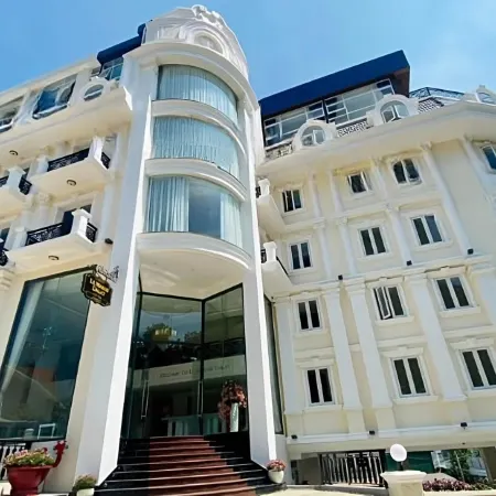 Nature Hotel - Pham Hong Thai