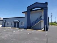 Cedar Cove - parking