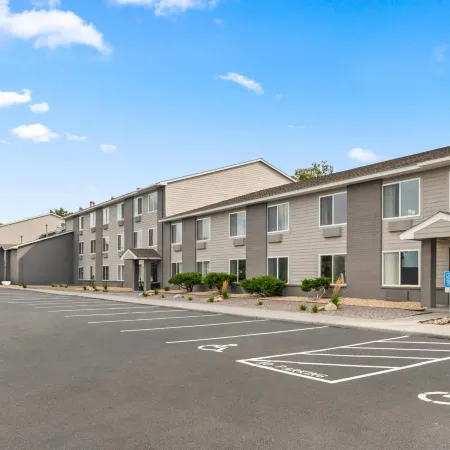 Country Inn & Suites by Radisson, Coon Rapids, MN